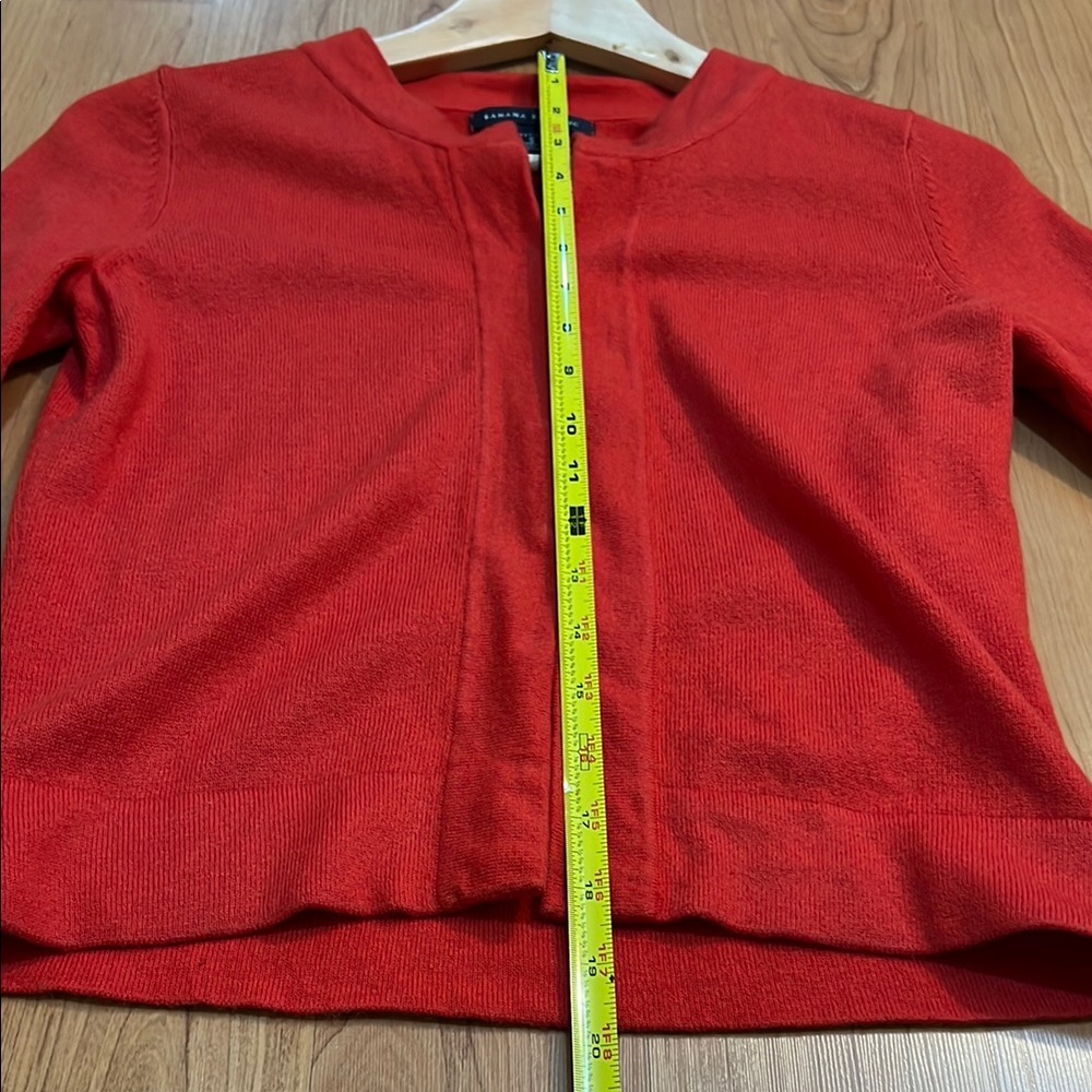 Banana Republic Red cropped Cardigan Sweater with 3/4 sleeves - Picture 10 of 12